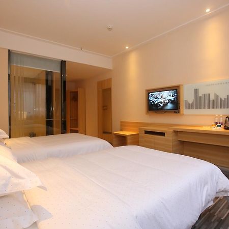 City Comfort Inn Yongtai Subway Station Гуанчжоу Экстерьер фото